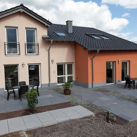 Lovely Modern Apartment With Private Terrace Ellscheid エクステリア 写真