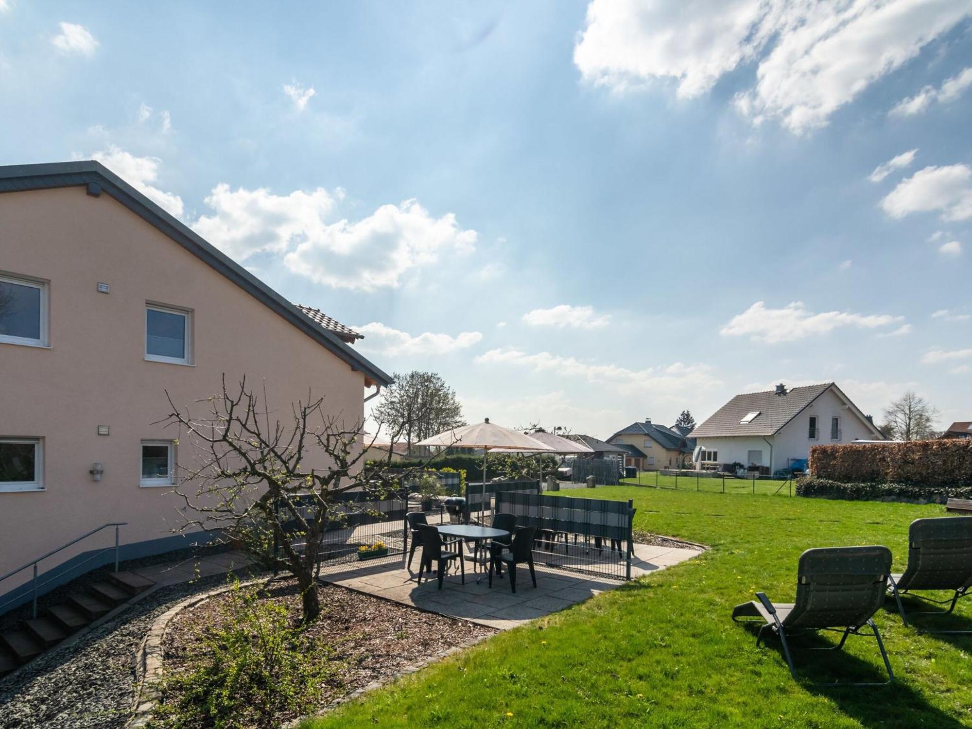 Lovely Modern Apartment With Private Terrace Ellscheid エクステリア 写真