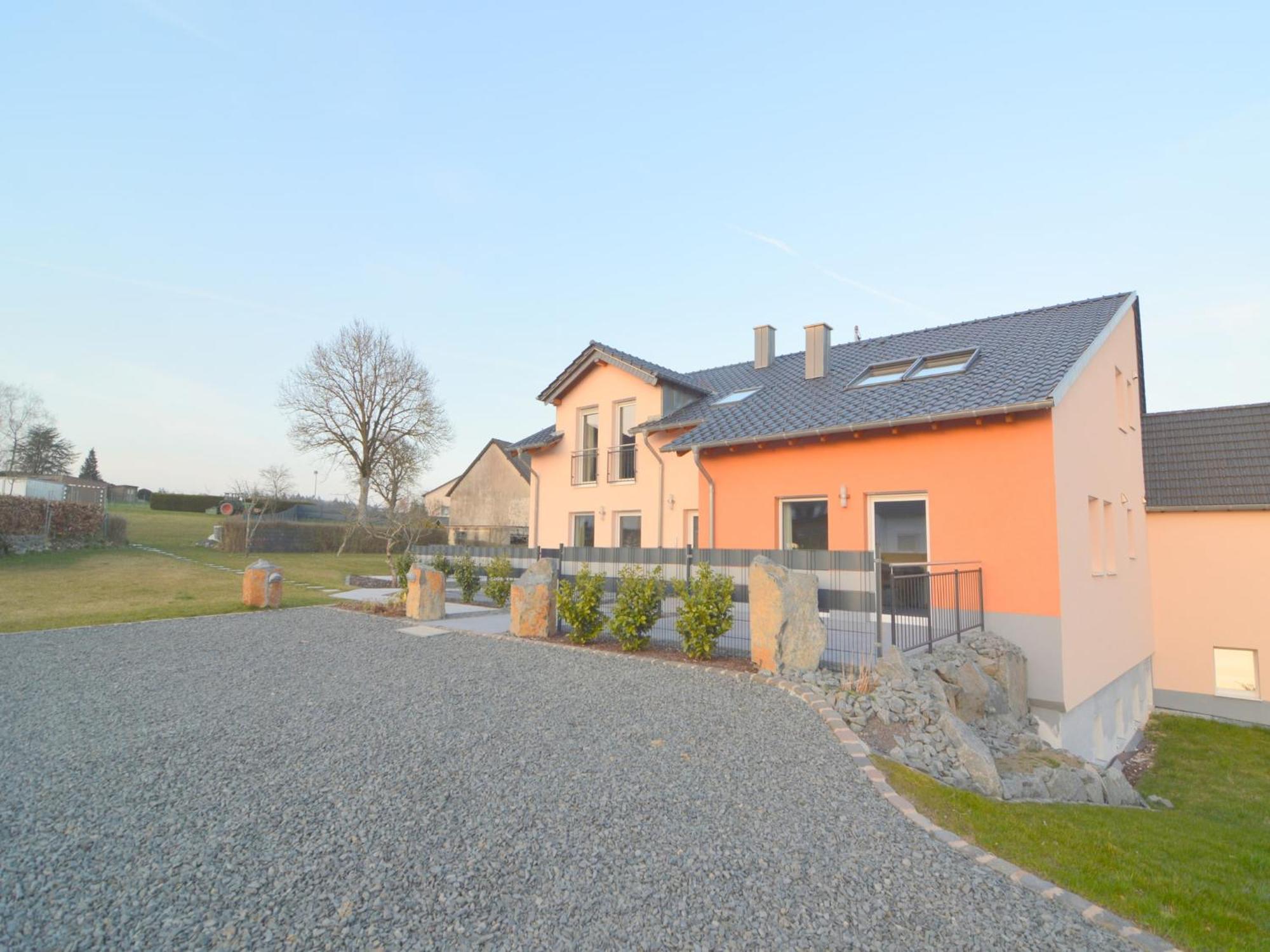Lovely Modern Apartment With Private Terrace Ellscheid エクステリア 写真